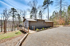 Waterfront Seneca Cabin ~ 4 Mi to Boat Launch!