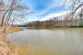 Waterfront Seneca Cabin ~ 4 Mi to Boat Launch!