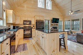 Secluded Murphy Cabin Rental w/ Deck & Fire Pit!