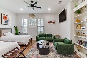 Stylish Home ~ 2 Mi to Jackson State & Belhaven!