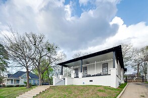 Stylish Home ~ 2 Mi to Jackson State & Belhaven!
