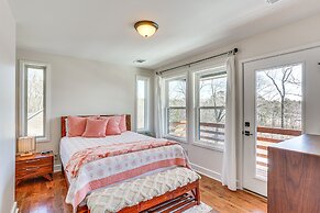 Modern Lake House Retreat w/ Deck on Pickwick Lake