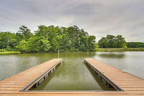 Modern Lake House Retreat w/ Deck on Pickwick Lake