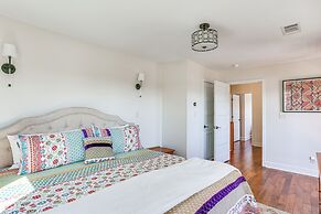 Modern Lake House Retreat w/ Deck on Pickwick Lake