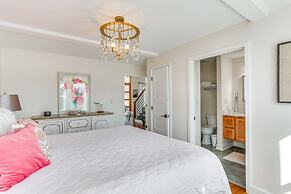 Modern Lake House Retreat w/ Deck on Pickwick Lake