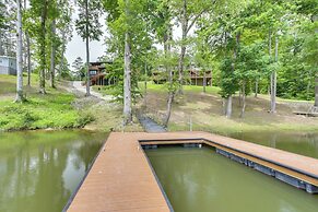 Modern Lake House Retreat w/ Deck on Pickwick Lake