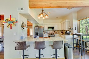 Mountain-view Angel Fire Cabin: 1 Mi to Ski Resort