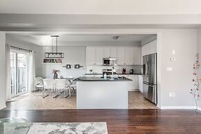 Luxury 3BR Townhome Private Gym BBQ