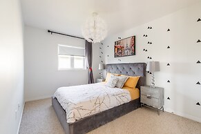 Luxury 3BR Townhome Private Gym BBQ