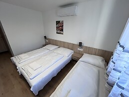 Május 1 Vendégház - Torony
