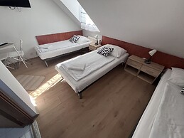 Május 1 Vendégház - Torony