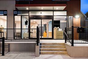 Days Inn By Wyndham Staten Island