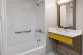 Days Inn By Wyndham Staten Island