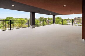 Days Inn By Wyndham Staten Island