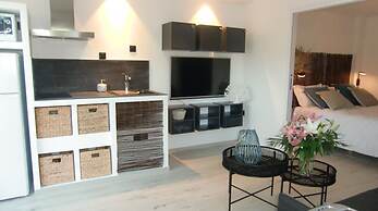 Casa Louise Suites and Spas