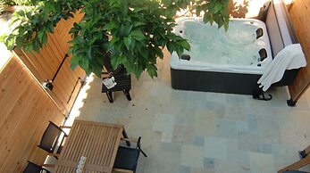 Casa Louise Suites and Spas