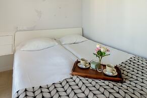 Apartment With Balcony by Renters