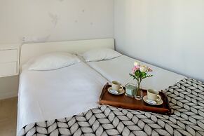 Apartment With Balcony by Renters