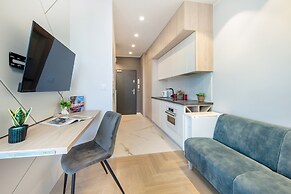 Apartment With Balcony by Renters