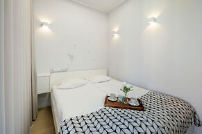 Apartment With Balcony by Renters