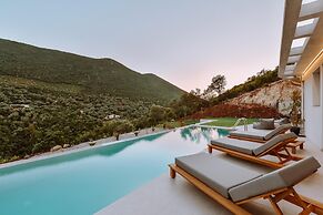Theros Villa Complex With Private Pools