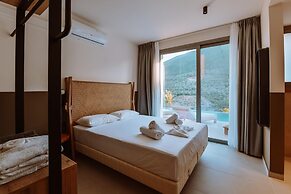 Theros Villa Complex With Private Pools