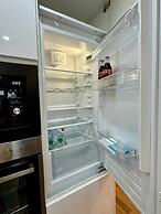 House in Croydon Welcomes you to Comfort and Style