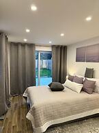 House in Croydon Welcomes you to Comfort and Style