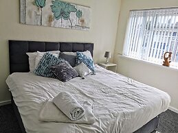 3bed Full House - Free Parking - Family Friendly!