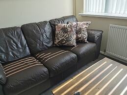 3bed Full House - Free Parking - Family Friendly!