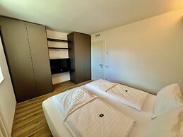 Adige Apartments