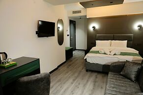 Aybek Ratio Hotel