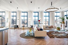 Luxurious Apartment in a Historical Monument