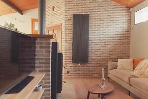 Authentic House With Playroom and Infrared Sauna