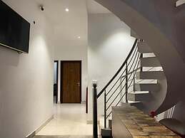 Goroomgo JK Residency Amritsar