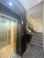 Roomshala 168 Startlight Suites
