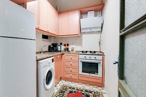 Cozy Flat With Balcony 5 min to Galata Tower