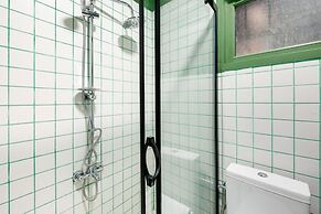 Cozy Flat With Balcony 5 min to Galata Tower