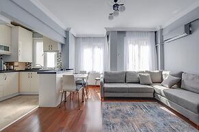 Central Flat w Balcony 5 min to Ortakoy Square