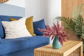 Bayshore Bliss- Cozy Space Pool Views