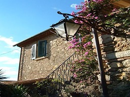 La Pergola, Holiday Home in Tuscany on the Hill and Near the Sea, for 