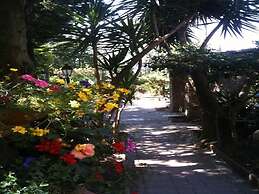 La Pergola, Holiday Home in Tuscany on the Hill and Near the Sea, for 