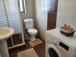 Iriana's Apartments in Center