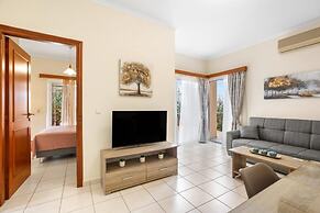 Sofie s Garden View Apartment