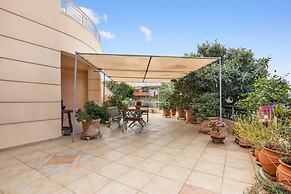 Sofie s Garden View Apartment