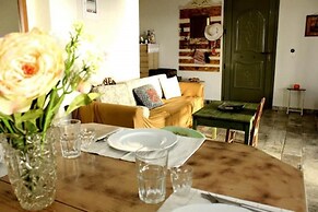 Stone Gea Apartment up Floor