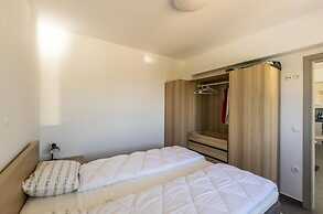 Kayzo Luxury Apartment With Pool