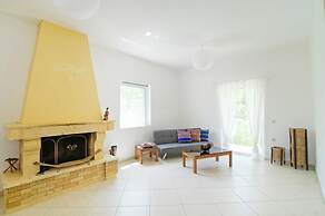 Soko Guest House in Astratigos