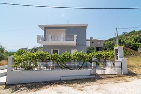 Soko Guest House in Astratigos