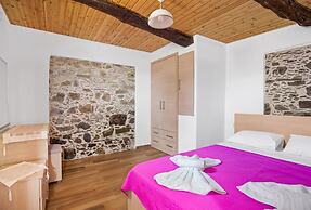 Maria s House With View in Kambos